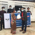 Ratusan Warga Terdampak Covid-19 di Gunung Jati Terima Paket Sembako