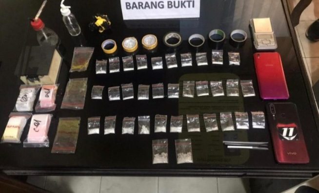 Pengedar Narkoba di Kendari Ditangkap, 34 Saset Sabu Siap Edar Disita Polisi
