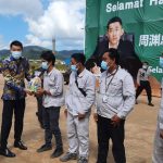 VDNI dan OSS Bagikan Puluhan Ribu Parcel Lebaran kepada Karyawan dan Masyarakat