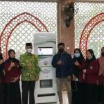 FEBI UM Kendari Luncurkan ATM Beras dan Telur Bagi Warga Kurang Mampu