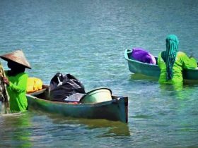 Aksi Bersih Sampah di Laut Kendari, Warnai Peringatan HLHS
