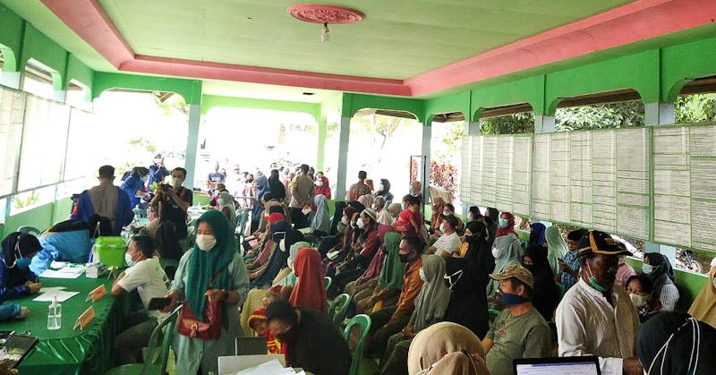 300 Warga Puuwatu Sambut Antusias  Vaksinasi Massal 
