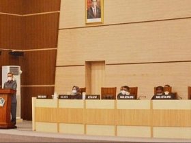 Wali Kota Kendari Serahkan LKPD Kepada DPRD