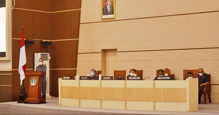 Wali Kota Kendari Serahkan LKPD Kepada DPRD