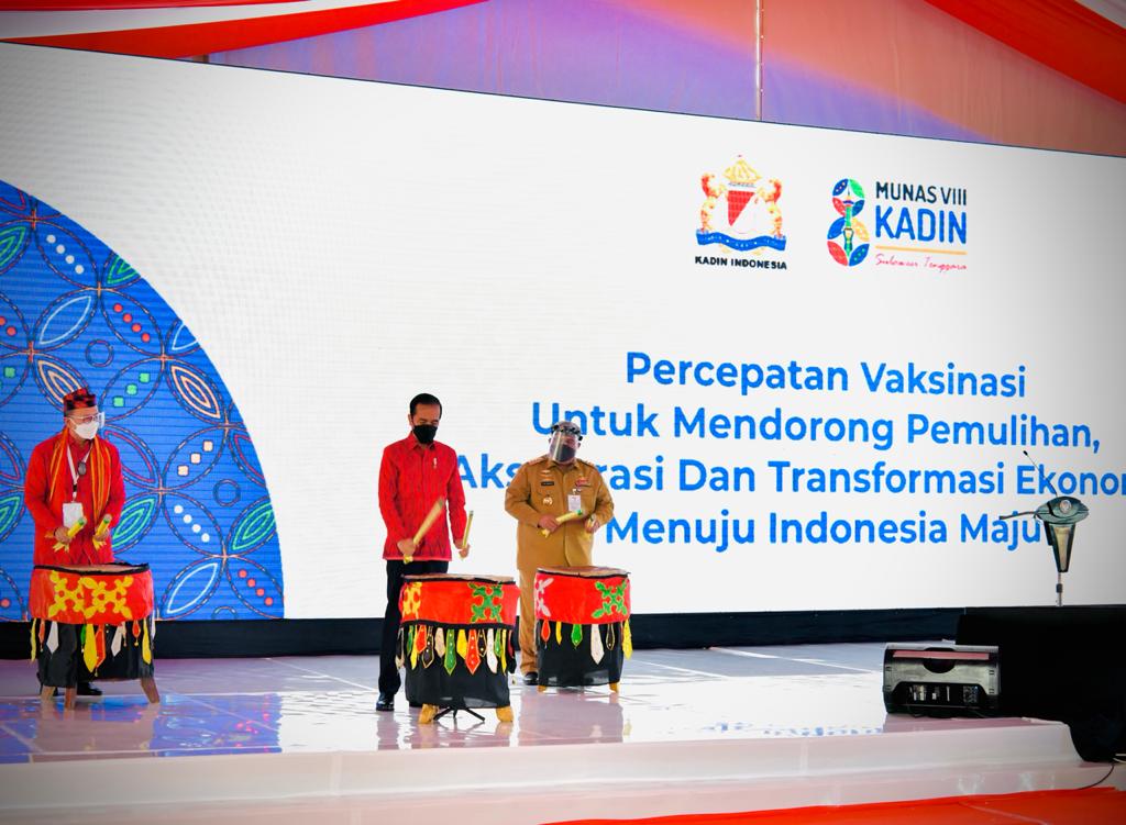 Presiden: Atasi Persoalan Ekonomi Dengan Tekan Covid-19 Sampai Hilang