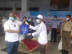 Gubernur Sultra Salurkan 5 Ton Ikan Untuk Masyarakat Terdampak PPKM