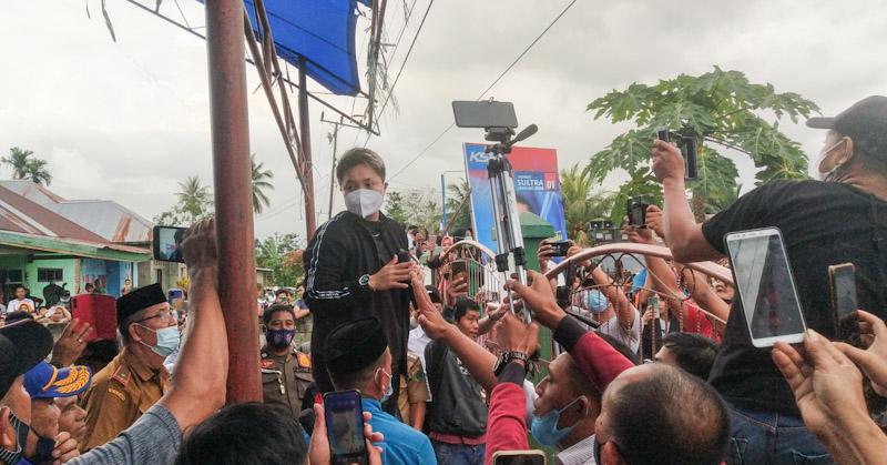 Tiba di Rumahnya, Apriyani Rahayu Sapa Masyarakat dengan Bahasa Tolaki