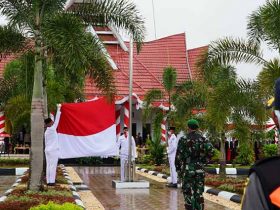 Meski di Guyur Hujan, Upacara HUT RI ke 76 di Kota Kendari Tetap Terlaksana