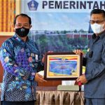 Dapat WTP 8 Kali, Wali Kota Kendari Terima Penghargaan Menteri Keuangan