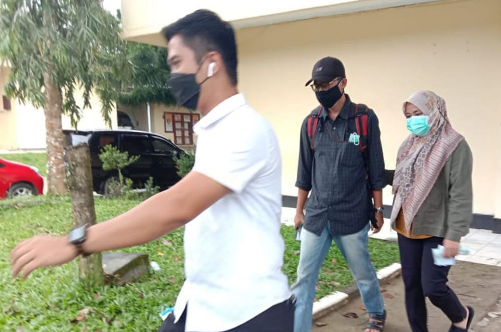 KPK Bawa Bupati Kolaka Timur ke Jakarta