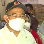 Wali Kota Kendari Serahkan 253 Sertifikat Tanah Untuk Nelayan di Kelurahan Sambuli