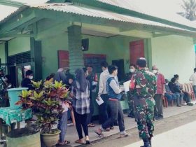 Masyarakat Antusias Ikut Serbuan Vaksinasi di Koramil 1417-07 Unaaha