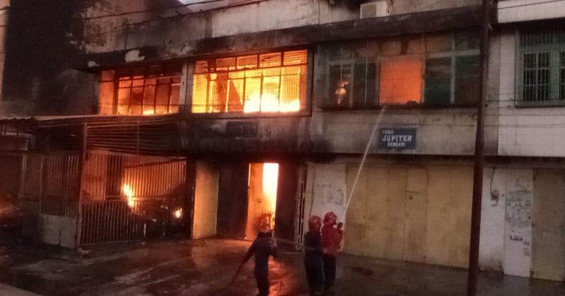 5 Ruko di Kota Lama Hangus Terbakar, Kerugian Mencapai Rp 6,3 Miliar