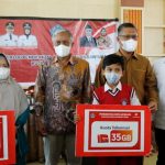 Ratusan Siswa SD dan SMP di Kendari Dapat Bantuan Kuota Internet