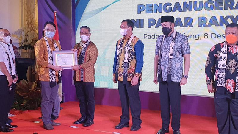 Dikelola Secara Profesional, Pasar PKL Kendari Raih Penghargaan SNI