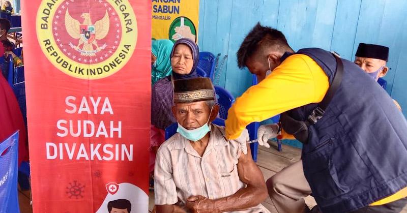 Jelang Akhir Tahun, BIN Sultra Tuntaskan Vaksinasi Lansia