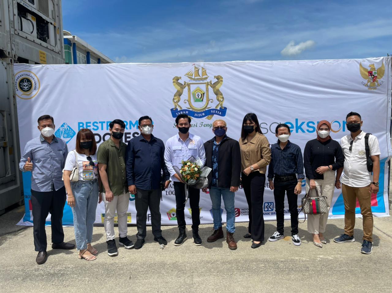 Pengusaha Muda Binaan Kadin Sultra Sukses Ekspor 18 Ton Jambu Mete ke Vietnam