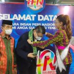 Kreatifitas Kabag Umum Konut Bersama Dekranasda Sukses Tampilkan Tenun Konasara di HPN