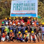Hauling Barging Perdana, Sinergitas PT Antam dan KSO MTT Angin Segar Masyarakat Lingkar Tambang