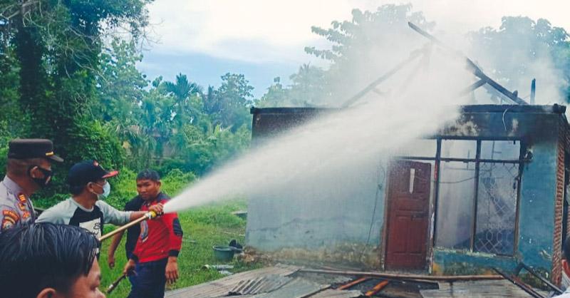 Korsleting Listrik, 1 Rumah di Wawotobi Ludes Terbakar