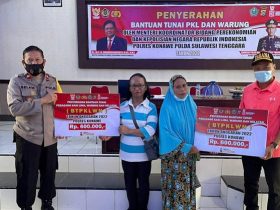 Ratusan PKL dan Nelayan di Konawe Terima Bantuan Tunai Polri