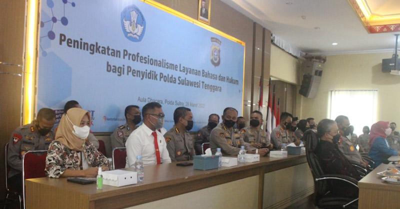 Tingkatkan Profesionalisme, Penyidik Sultra Dilatih Layanan Bahasa dan Hukum
