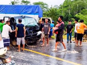 Tabrak Mobil Truk di Konawe, Mobil Pikap Muat Telur Remuk