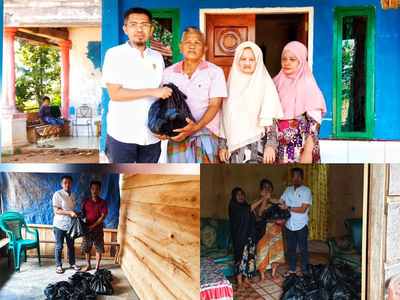 Ketua Komisi lll DPRD Konut, Abdul Malik berbagi paket THR bulan suci ramadhan