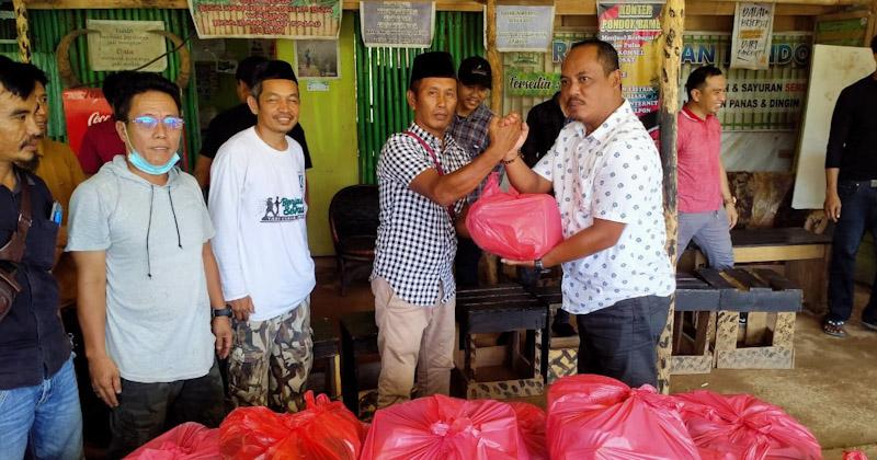 Amal Bhakti Ramadhan, Kasat Intel Polres Konut Berbagi Sembako