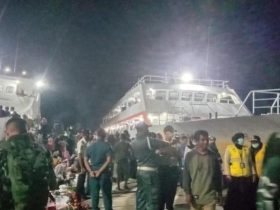 H-4 Lebaran, Pemudik Raha Mulai Padati Pelabuhan Kapal Malam