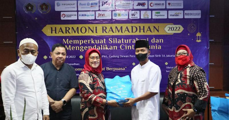 Berkah Ramadhan, PWI Dan IKWI Santuni Anak Yatim Dan Kaum Dhuafa