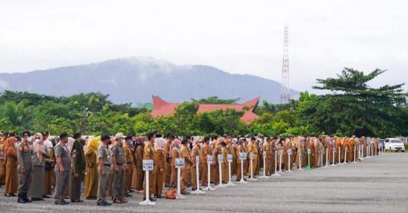 Bupati Konut Pimpin Apel Pagi Pasca Idhul Fitri, ASN Dihimbau Tingkatkan Pelayanan