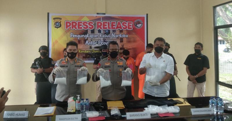 Polda Sultra Gagalkan Peredaran Narkoba Seberat 2,5 Kg, Tiga Pengedar Asal Medan Dibekuk