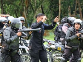 Brimob Polda Sultra dan Polres Konawe Latihan Strategi Pengendalian Massa