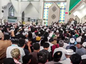 Hadiri Ceramah Ustad Abdul Somad, Ribuan Warga Sultra Padati Masjid Agung Al Kautsar