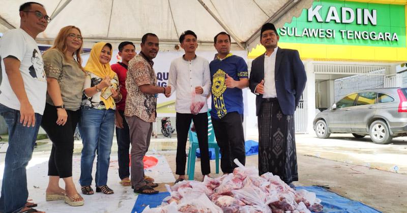 Berbagi di Idul Adha 1443 H, Kadin Sultra Salurkan 4 Hewan Kurban