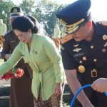 Kenang Jasa Pahlawan, Kejati Sultra Ziarah dan Tabur Bunga di TMP Watubangga