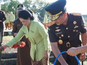 Kenang Jasa Pahlawan, Kejati Sultra Ziarah dan Tabur Bunga di TMP Watubangga