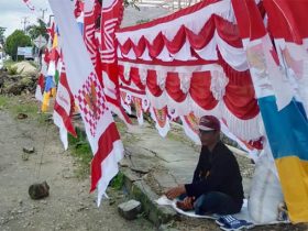 Penjual Umbul - Umbul Musiman di Konawe Masih Sepi Pembeli