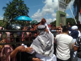 Tiba di Konawe, 72 Jemaah Haji Disambut Tangis Haru Keluarga