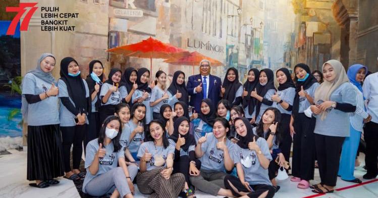 Gubernur Sultra Semangati Penari Tarian Lumense yang Akan Tampil di Istana Negara