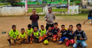 Anggota Polres Konut Dan Masyarakat Wanggudu Kerjasama Gelar Ivent Futsal Usia Dini