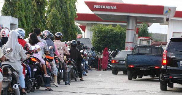 Disoroti Warga, SPBU Wawotobi Janji Tertibkan Antrian