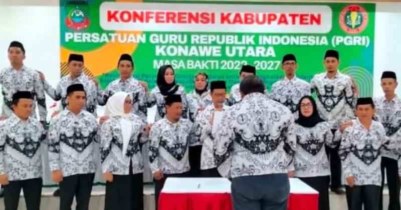 Pimpin PGRI, Kadis Pendidikan Konut Digarda Depan Perjuangkan Kesejateraan Guru