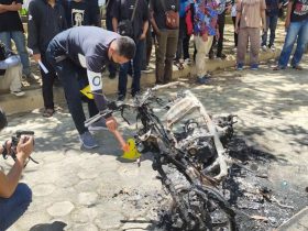Motor Mahasiswa Tehnik UHO Kendari Hangus Terbakar di Halaman Parkiran