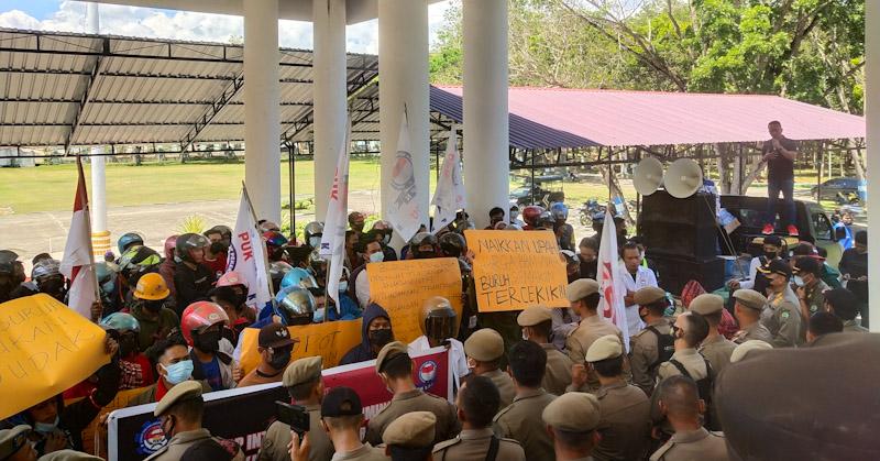 DPD FKSPN Turun Jalan, 8 Tuntutan Masalah Buruh di Morosi Disuarakan