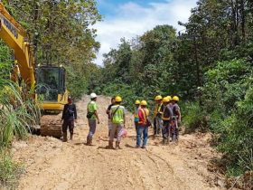 Jalan Wawouso-Bobolio Konkep Terputus, PT GKP Kembali Lakukan Perbaikan