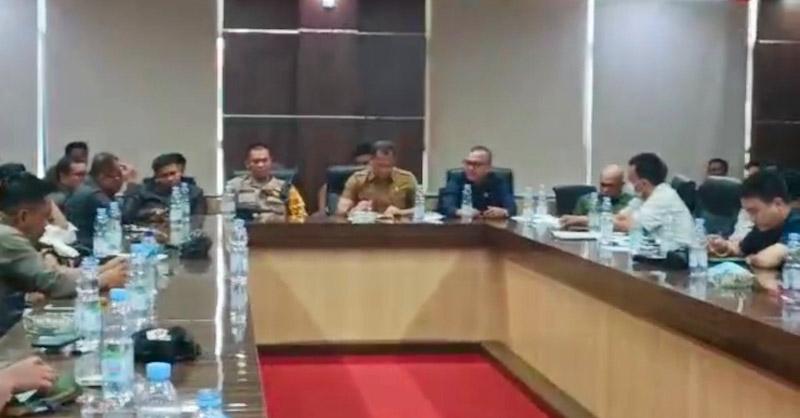 Respon 8 Tuntutan Buruh, Ketua DPRD Konawe Tegaskan Jangan Ada Diskriminasi