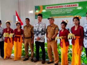 Lantik Pengurus PGRI Kecamatan, Lapeha: Ini Power Untuk Kemajuan Pendidikan Konut