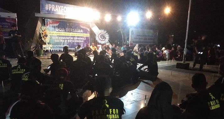 Polresta Kendari Bersama Komunitas Sepak Bola di Gelar Doa Bersama untuk Korban Kanjuruhan Malang